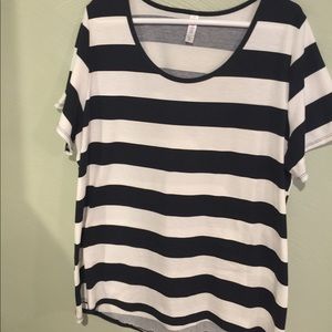 Lularoe Classic Tee